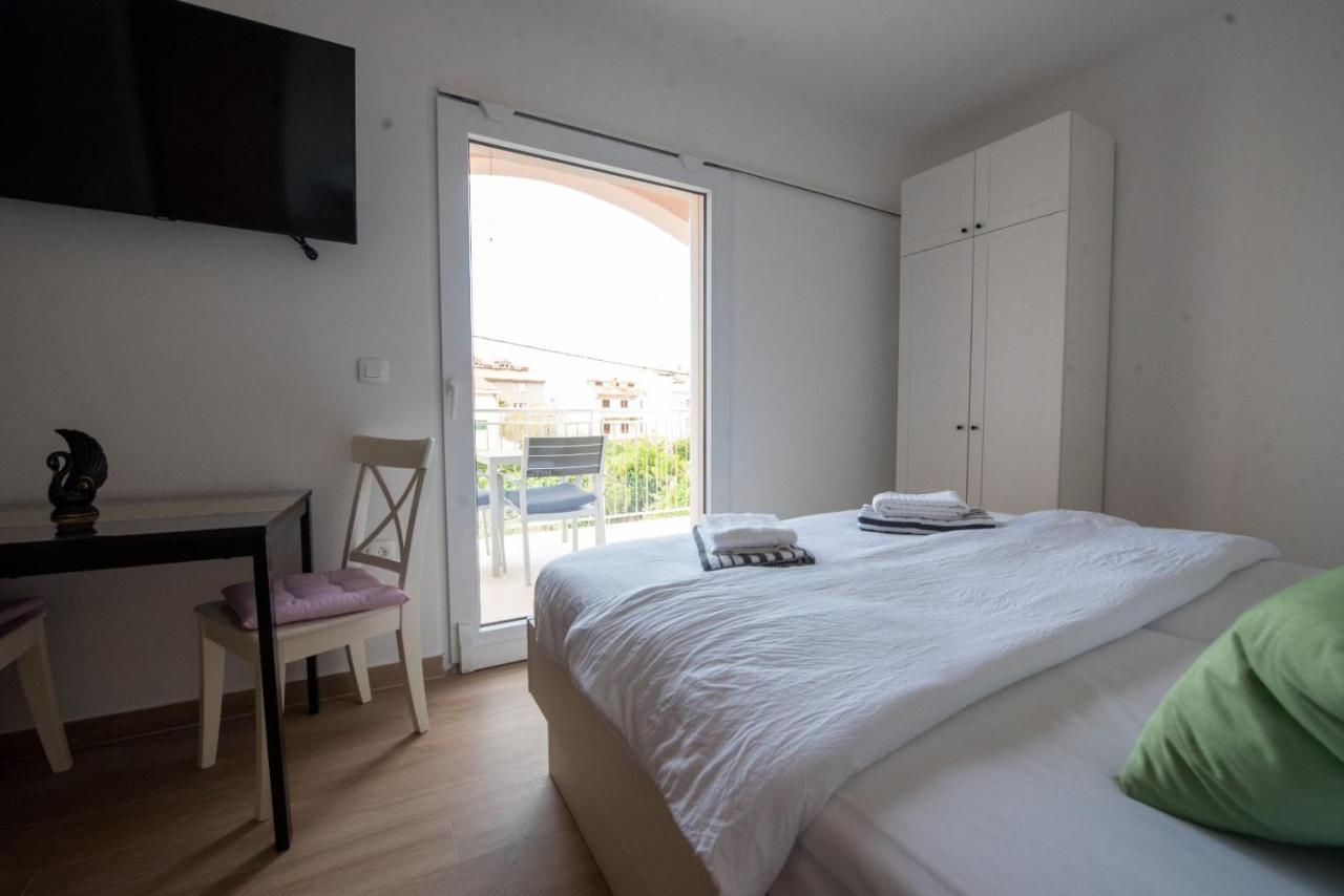 Charming Apartments Duce โอมิช ภายนอก รูปภาพ